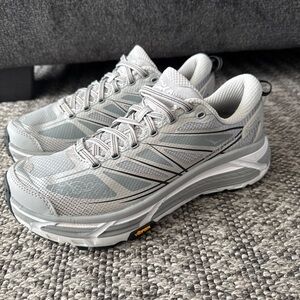 Size 7.5 Men’s (8.5 Women’s) - Hoka One One HOKA Mafate Speed 2 Silver